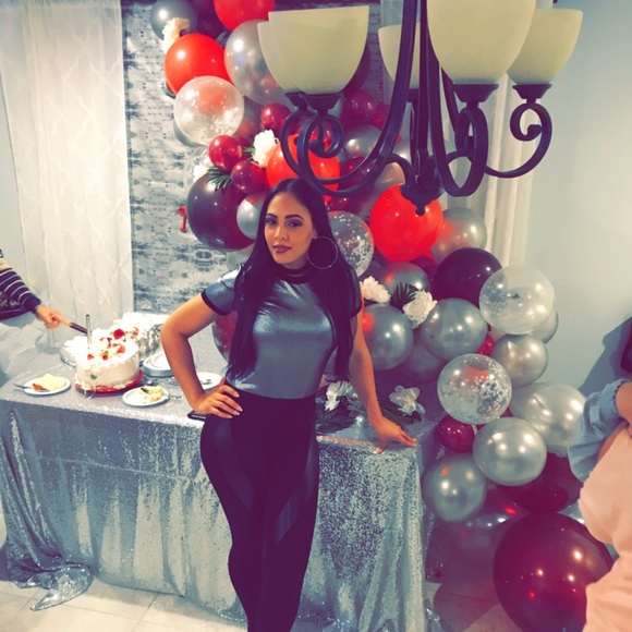 Meet your Posher, Cindy - Picture 1 of 1